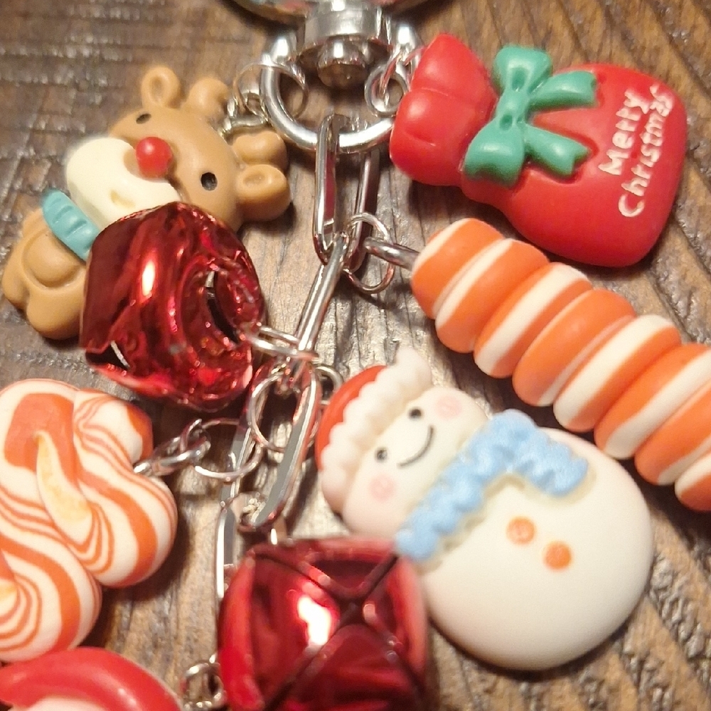 Festive Holiday Keychain with Charms - Picture 4 of 5